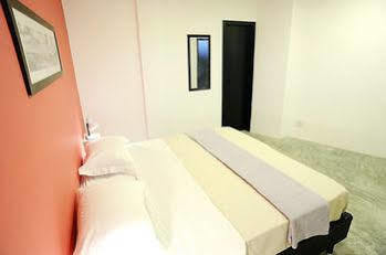 Hostel Wolo *